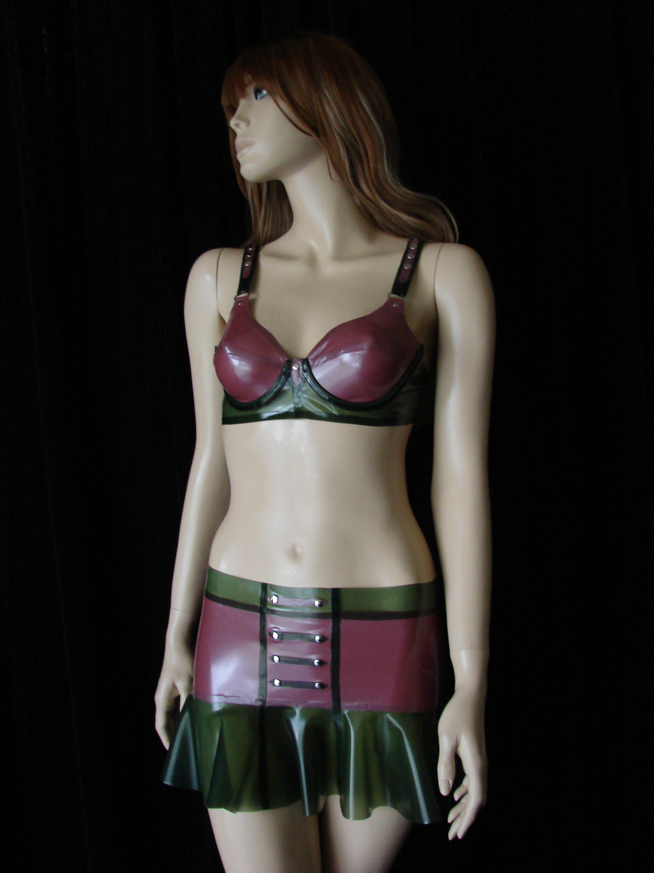Latex 007
